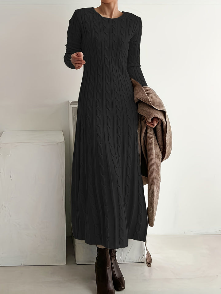 Carmen | Bequemes Zopfstrick-Maxikleid