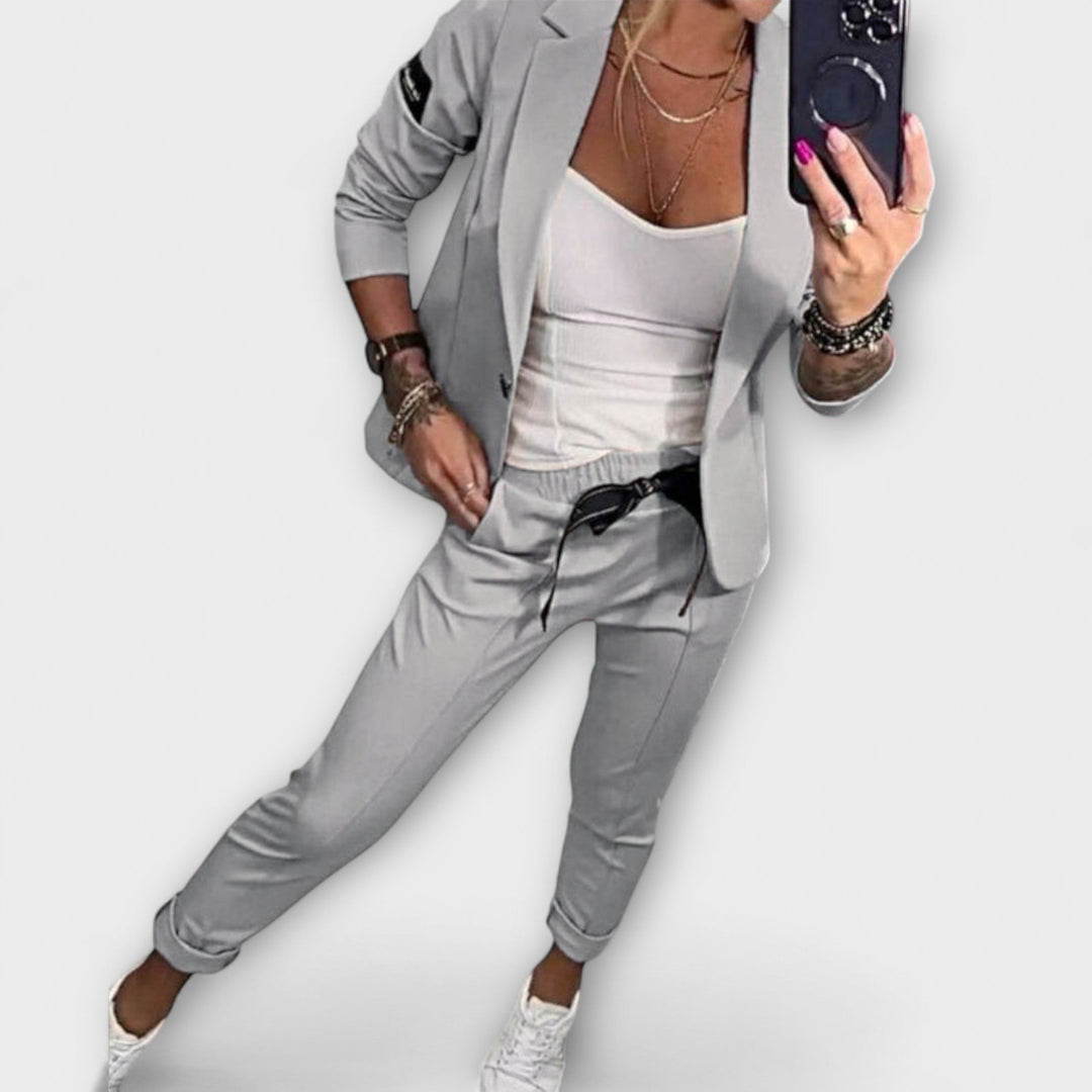 Silja | Elegantes Set aus Oberteil, Jacke und Hose