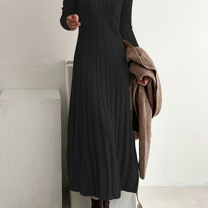 Carmen | Bequemes Zopfstrick-Maxikleid