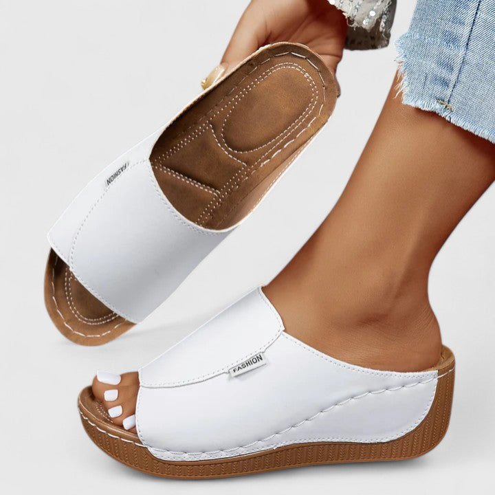 Zora | Orthopädische Sandalen