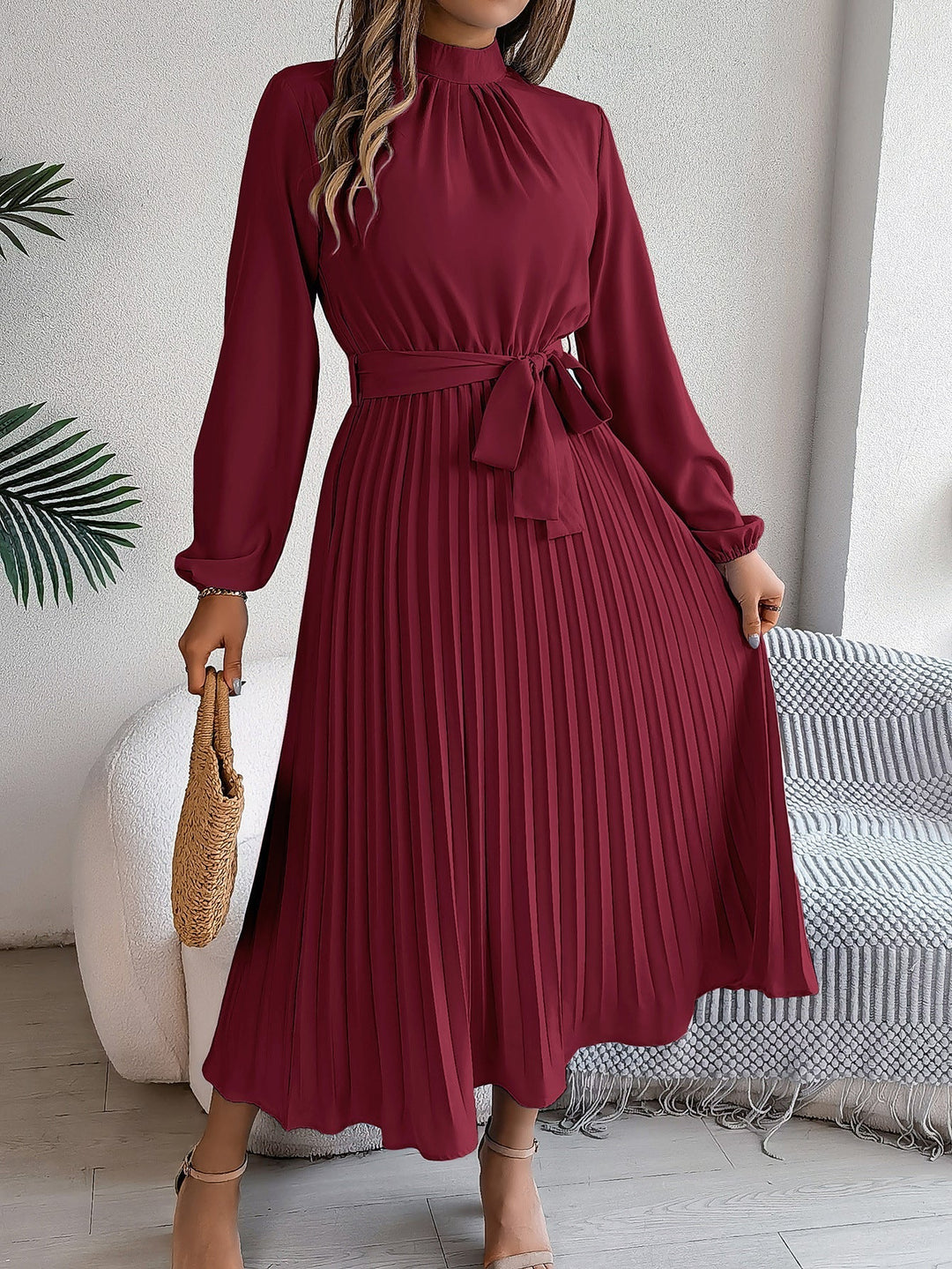 Cristina | Plissiertes Maxikleid mit Gürtel