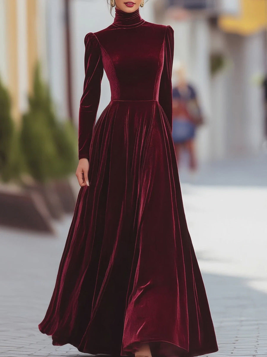 Lucrezia | Samt-Maxikleid mit Stehkragen