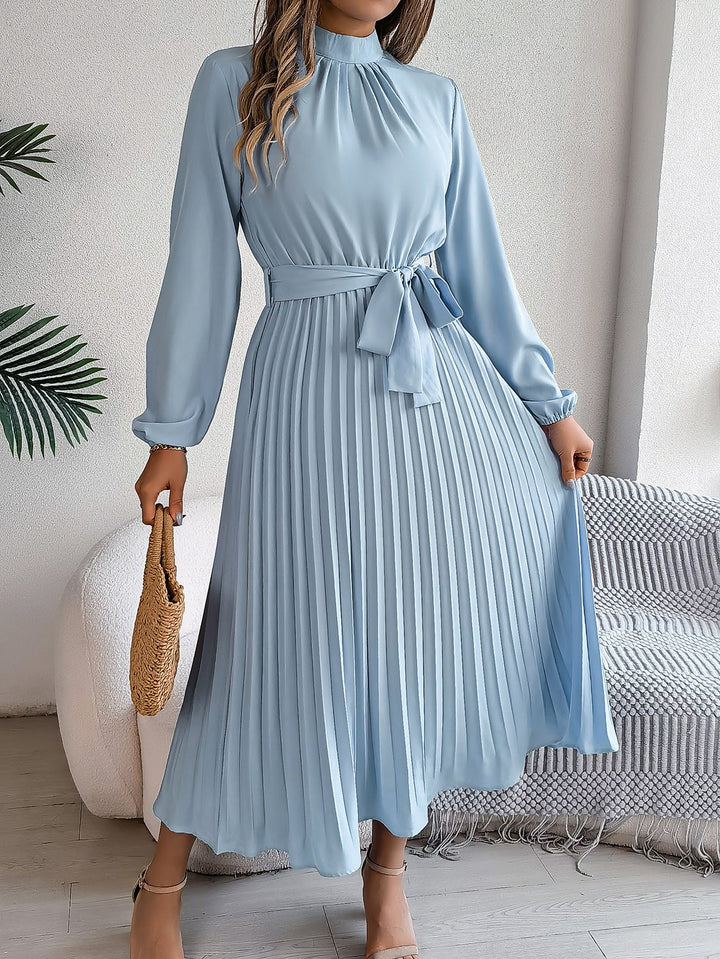 Cristina | Plissiertes Maxikleid mit Gürtel