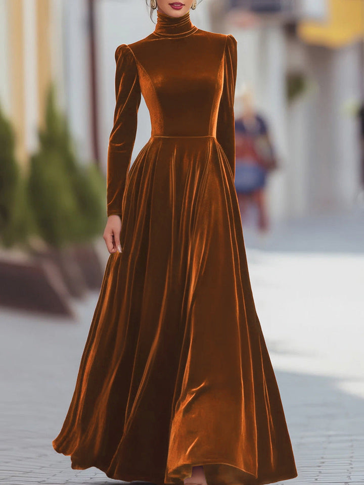 Lucrezia | Samt-Maxikleid mit Stehkragen