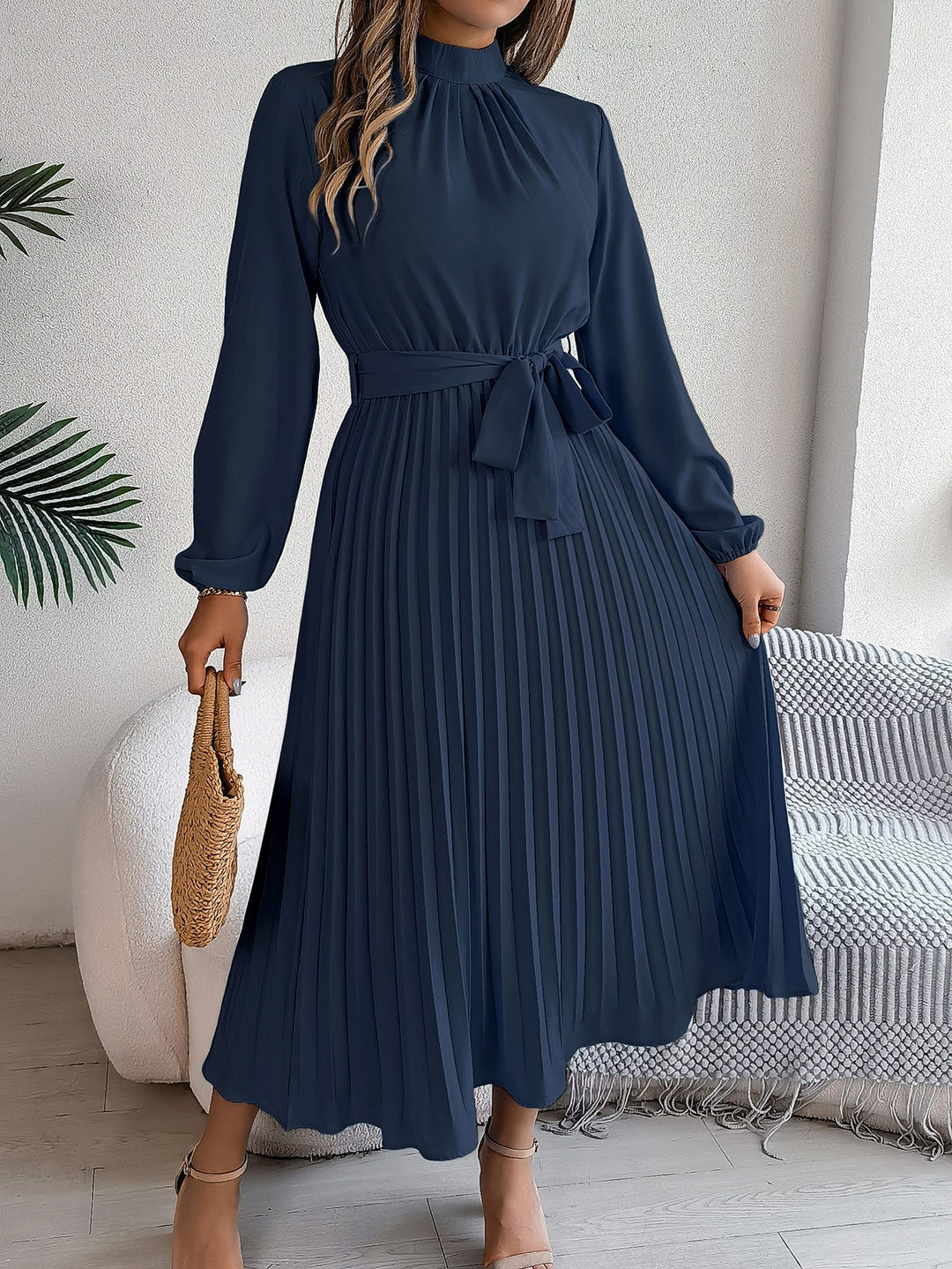 Cristina | Plissiertes Maxikleid mit Gürtel