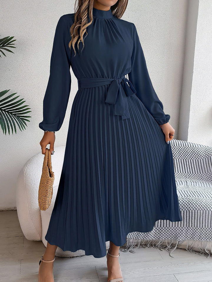 Cristina | Plissiertes Maxikleid mit Gürtel