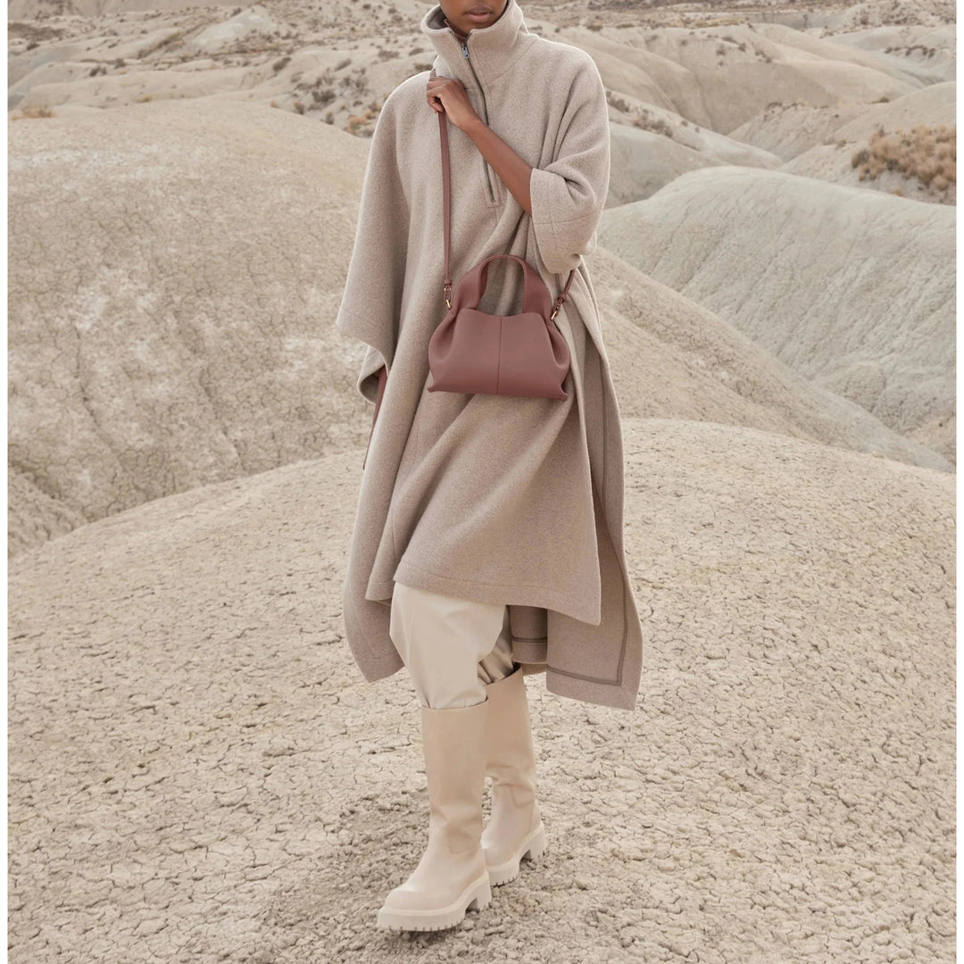 Michaela | Eleganter Reisebegleiter