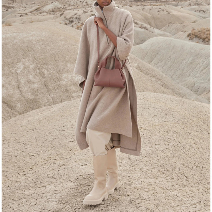 Michaela | Eleganter Reisebegleiter