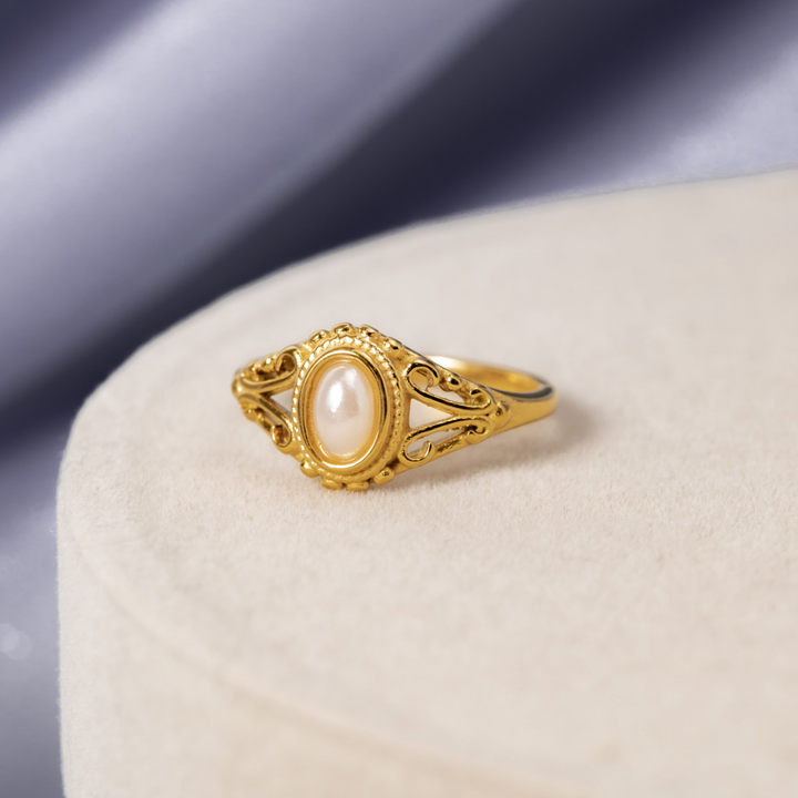 Caroline | Royaler Vintage-Ring mit Perle